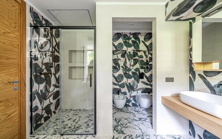 2-этажный коттедж 1 330 м² с отделкой