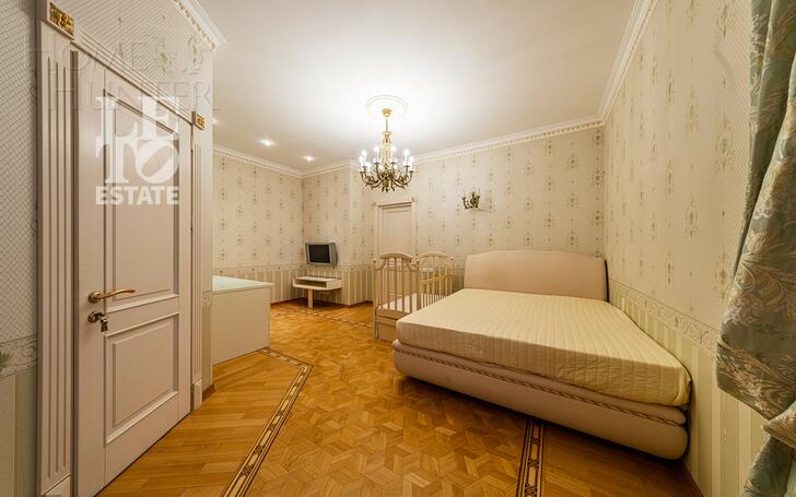 2-этажный коттедж 1 250 м² с отделкой