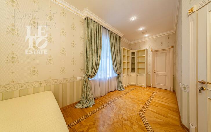 2-этажный коттедж 1 250 м² с отделкой