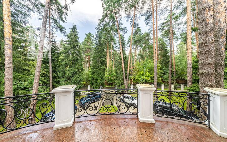 2-этажный коттедж 1 250 м² с отделкой