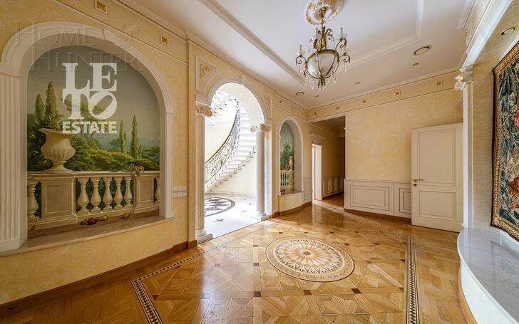 2-этажный коттедж 1 250 м² с отделкой