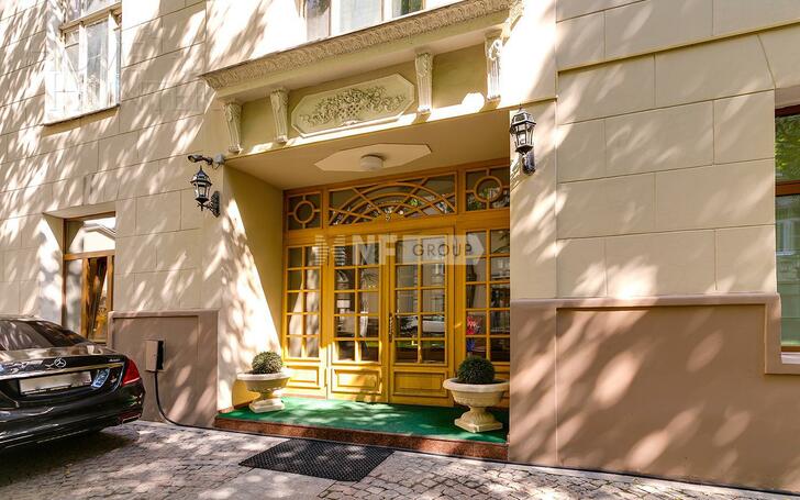 5-КОМН. КВАРТИРА С ОТДЕЛКОЙ 213.9 М² НА 4 ЭТАЖЕ