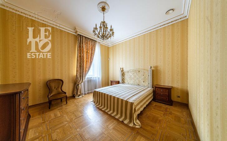 2-этажный коттедж 1 250 м² с отделкой