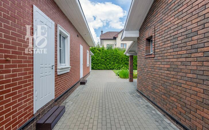 2-этажный коттедж 304 м² с отделкой