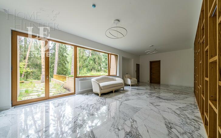 2-этажный коттедж 1 330 м² с отделкой