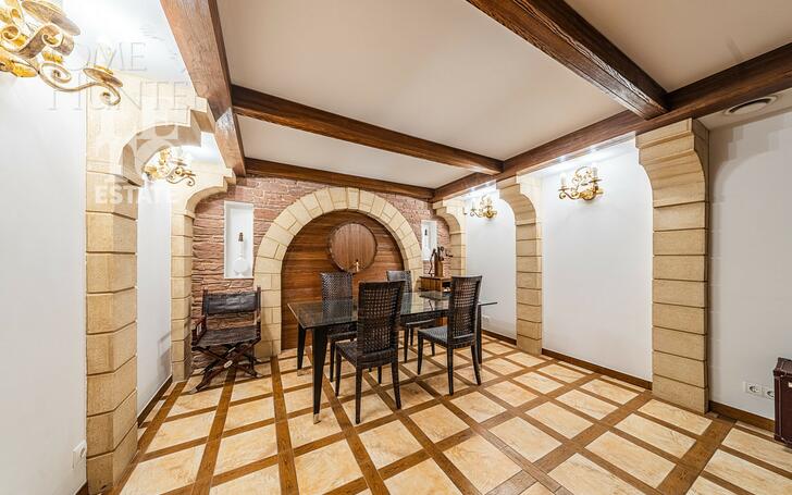 2-этажный коттедж 1 250 м² с отделкой