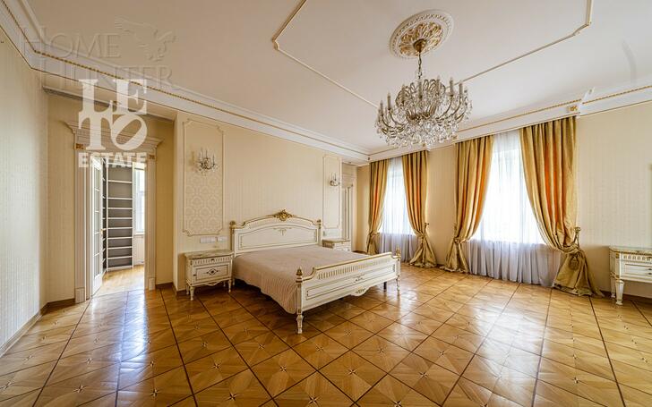 2-этажный коттедж 1 250 м² с отделкой