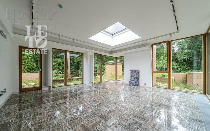 2-этажный коттедж 1 330 м² с отделкой