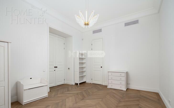 5-КОМН. КВАРТИРА С ОТДЕЛКОЙ 213.9 М² НА 4 ЭТАЖЕ
