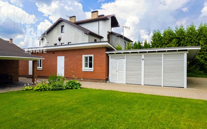 2-этажный коттедж 304 м² с отделкой