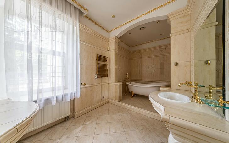 2-этажный коттедж 1 250 м² с отделкой