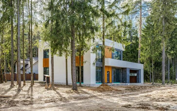 2-этажный коттедж 520 м² без отделки