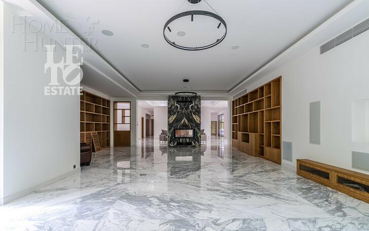 2-этажный коттедж 1 330 м² с отделкой