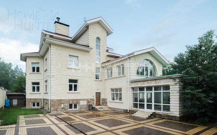2-этажный коттедж 1 087 м² с отделкой