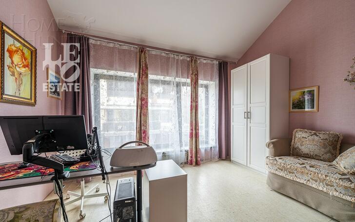 2-этажный коттедж 1 100.7 м² с отделкой