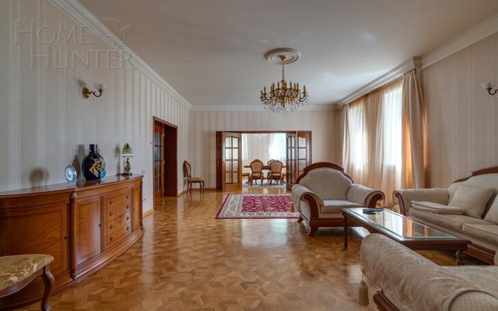 3-этажный коттедж 770 м² с отделкой