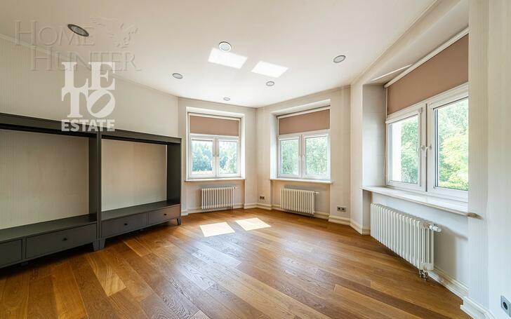2-этажный коттедж 1 087 м² с отделкой