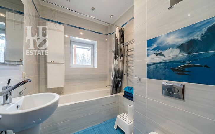 2-этажный коттедж 1 100.7 м² с отделкой