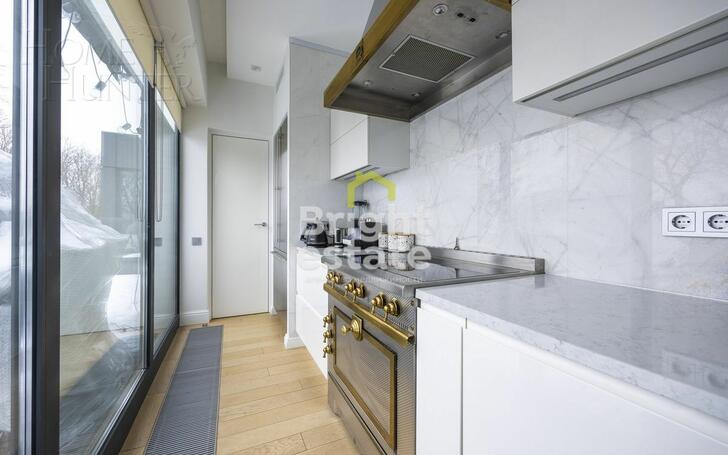 4-КОМН. ПЕНТХАУС С ОТДЕЛКОЙ 220 М² НА 4 ЭТАЖЕ