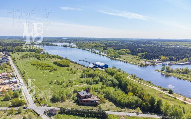 2-этажный коттедж 1 100.7 м² с отделкой