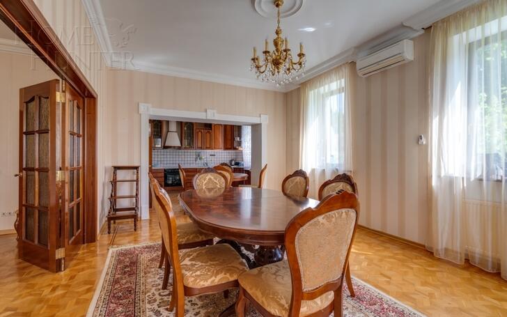 3-этажный коттедж 770 м² с отделкой