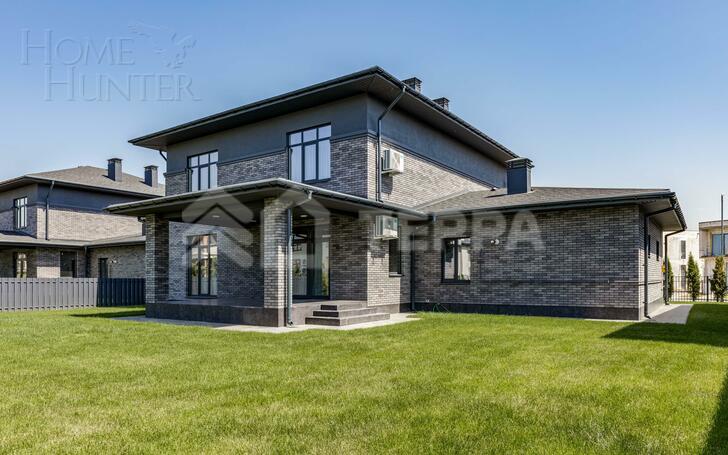 2-этажный коттедж 320 м² с отделкой