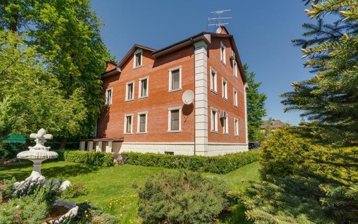 3-этажный коттедж 770 м² с отделкой
