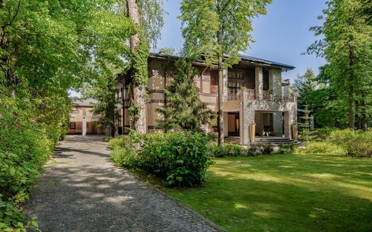 2-этажный коттедж 847 м² с отделкой