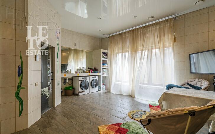 2-этажный коттедж 1 100.7 м² с отделкой