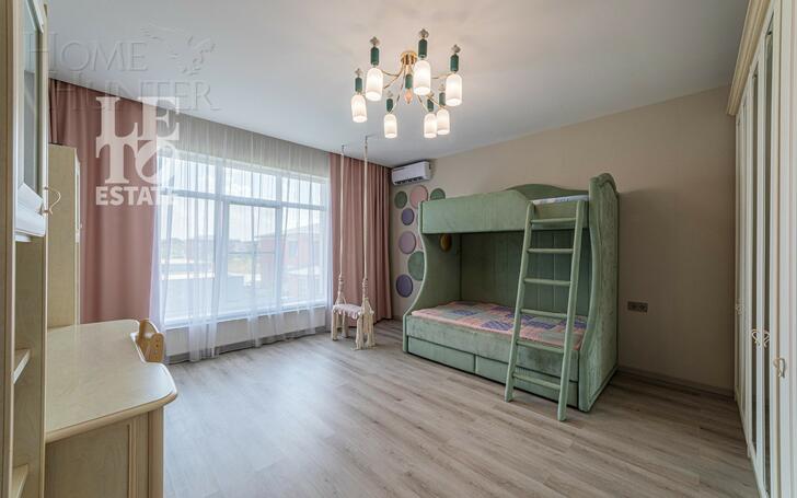 2-этажный коттедж 241 м² с отделкой