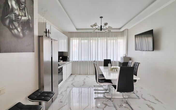 2-этажный коттедж 250 м² с отделкой