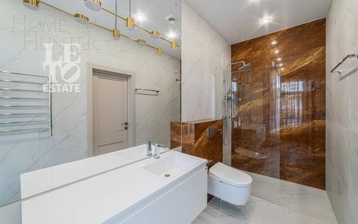2-этажный коттедж 241 м² с отделкой