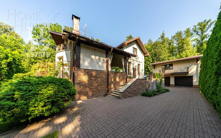 2-этажный коттедж 600 м² с отделкой