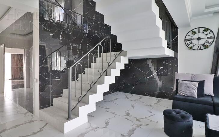 2-этажный коттедж 250 м² с отделкой