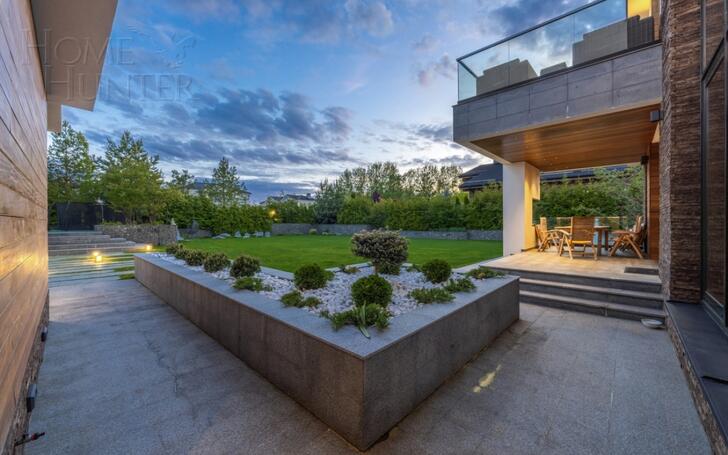 2-этажный коттедж 550 м² с отделкой