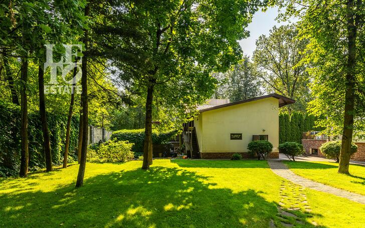 2-этажный коттедж 600 м² с отделкой