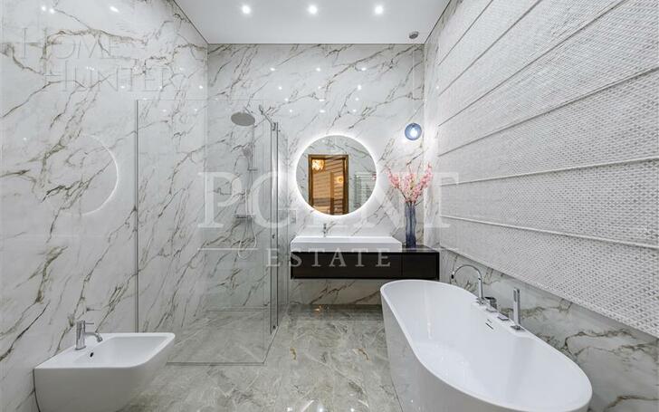 2-этажный коттедж 350 м² с отделкой