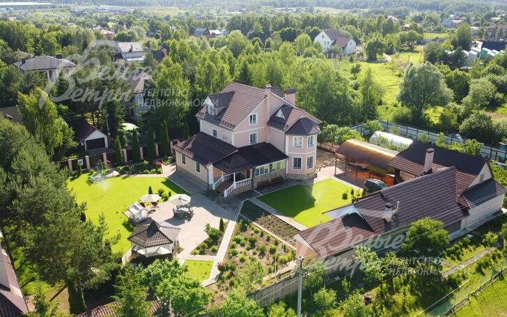 2-этажный коттедж 800 м² с отделкой