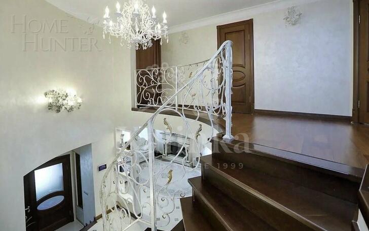 2-этажный коттедж 327 м² с отделкой