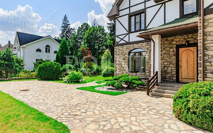 2-этажный коттедж 250 м² с отделкой
