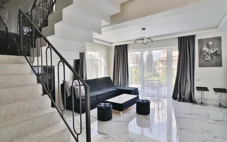 2-этажный коттедж 250 м² с отделкой