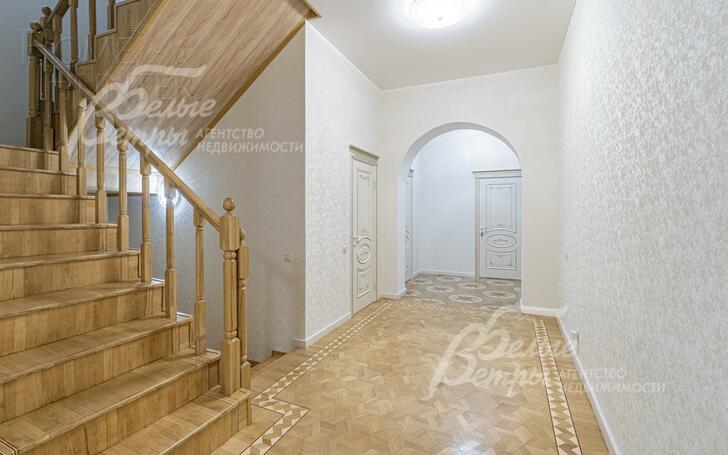 2-этажный коттедж 800 м² с отделкой