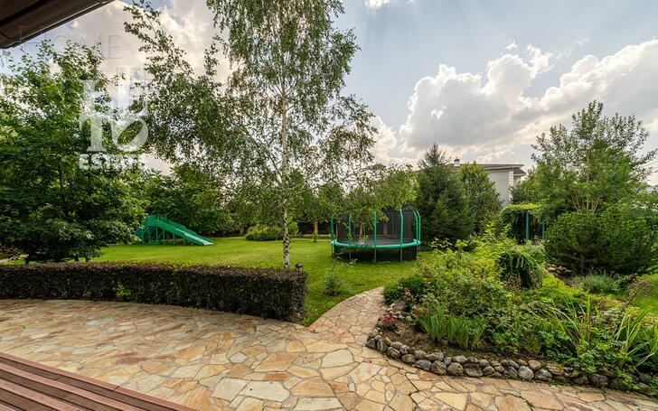 2-этажный коттедж 800 м² с отделкой