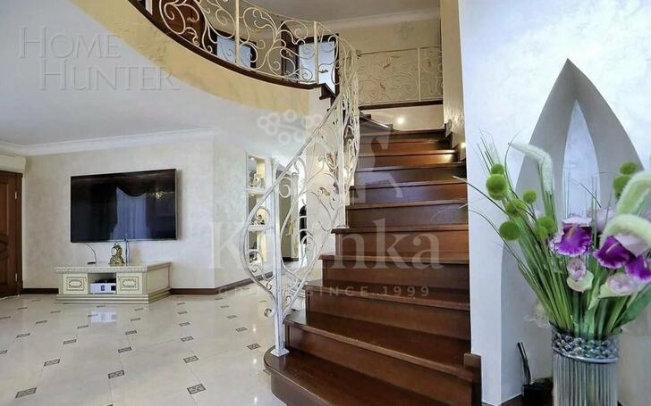 2-этажный коттедж 327 м² с отделкой