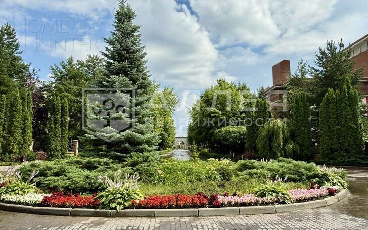 2-этажный коттедж 1 320 м² с отделкой