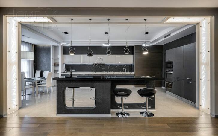 3-КОМН. КВАРТИРА С ОТДЕЛКОЙ 220 М² НА 4 ЭТАЖЕ