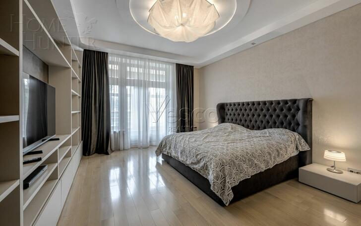 3-КОМН. КВАРТИРА С ОТДЕЛКОЙ 220 М² НА 4 ЭТАЖЕ