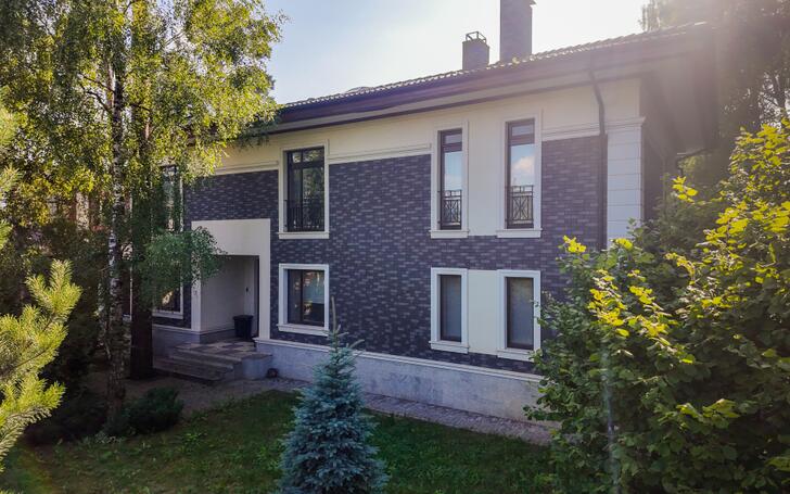2-этажный коттедж 420 м² с отделкой
