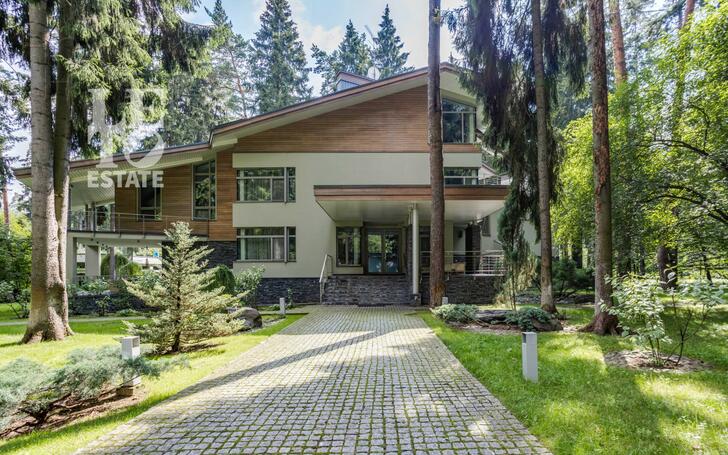 2-этажный коттедж 1 622 м² с отделкой
