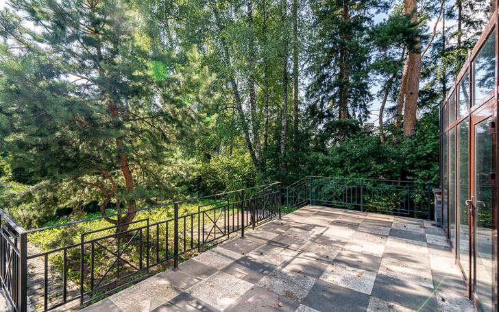 2-этажный коттедж 420 м² с отделкой